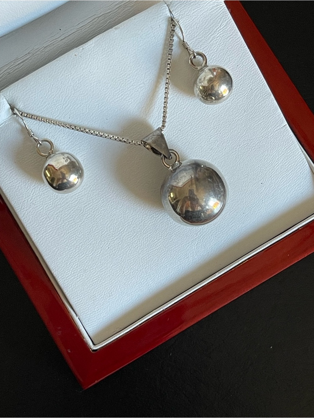 925 Sterling Silver Polished Ball Pendant Necklace and Earrings Set - Picture 4 of 11